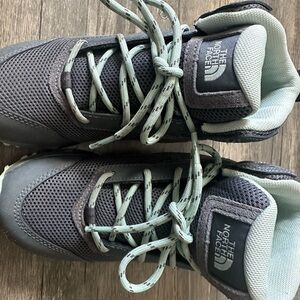 THE NORTH FACE JR HEDGEHOG HIKER BOOTS 🥾 size 1